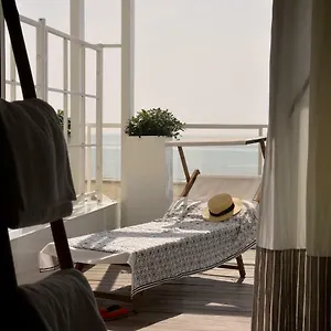 Ril Hotel